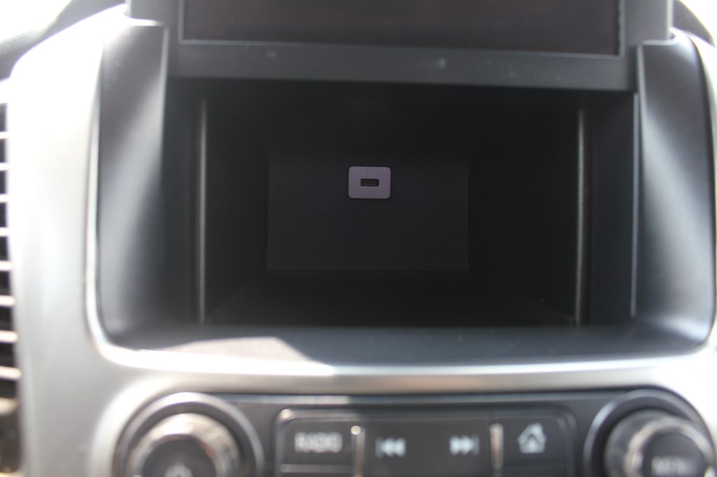 Photo 18 of this CHEVROLET SUBURBAN