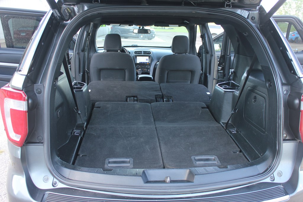 Photo 42 of this FORD EXPLORER