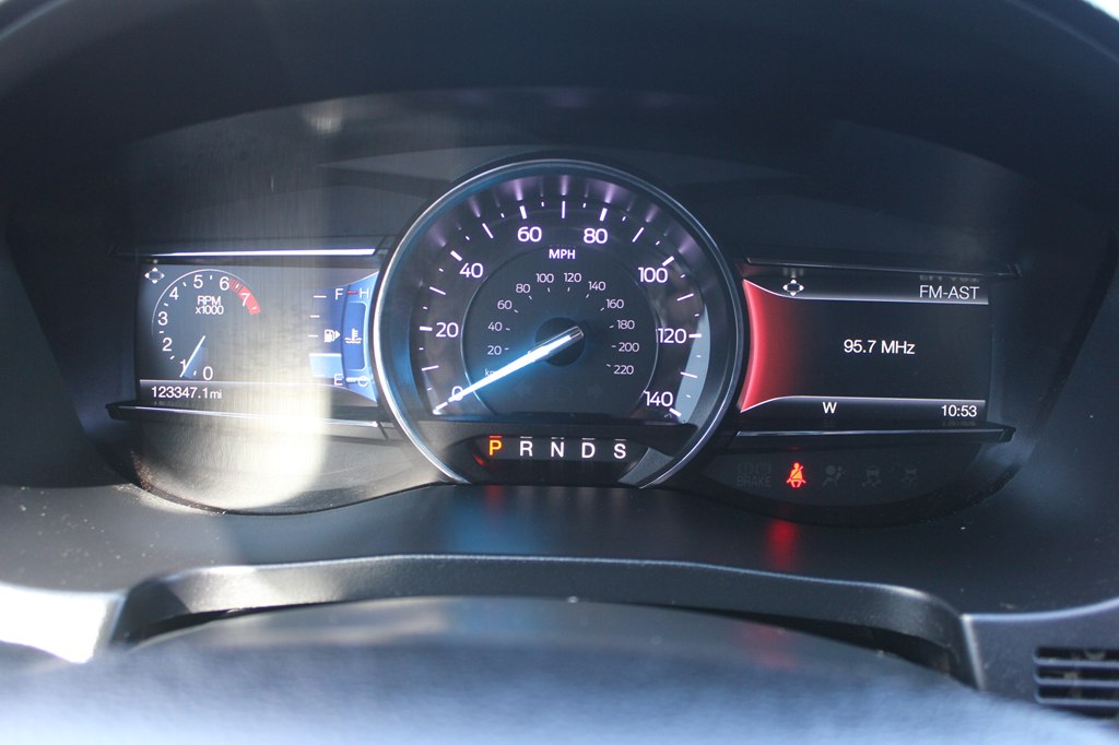 Photo 11 of this FORD EXPLORER