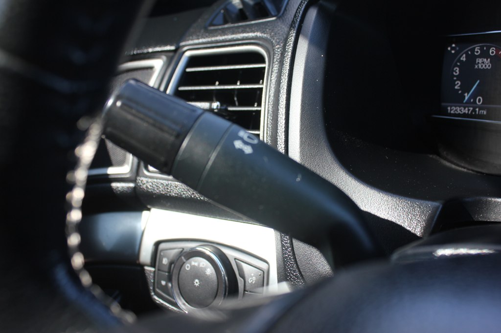 Photo 14 of this FORD EXPLORER