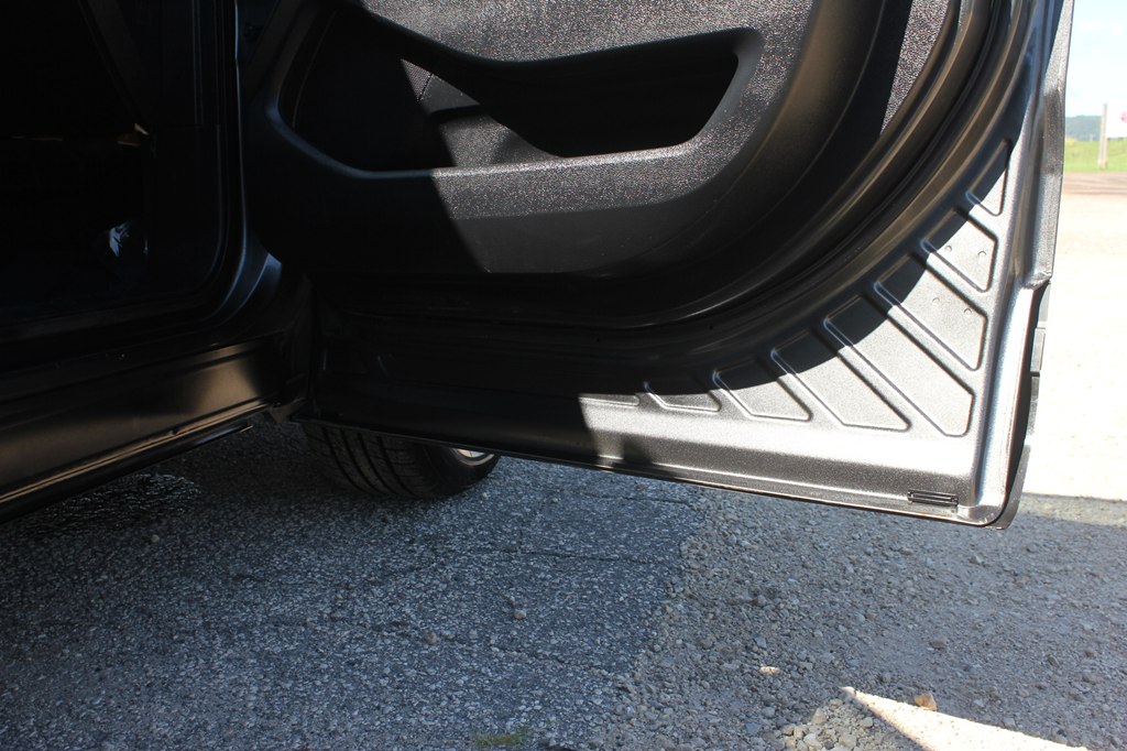 Photo 50 of this FORD EXPLORER