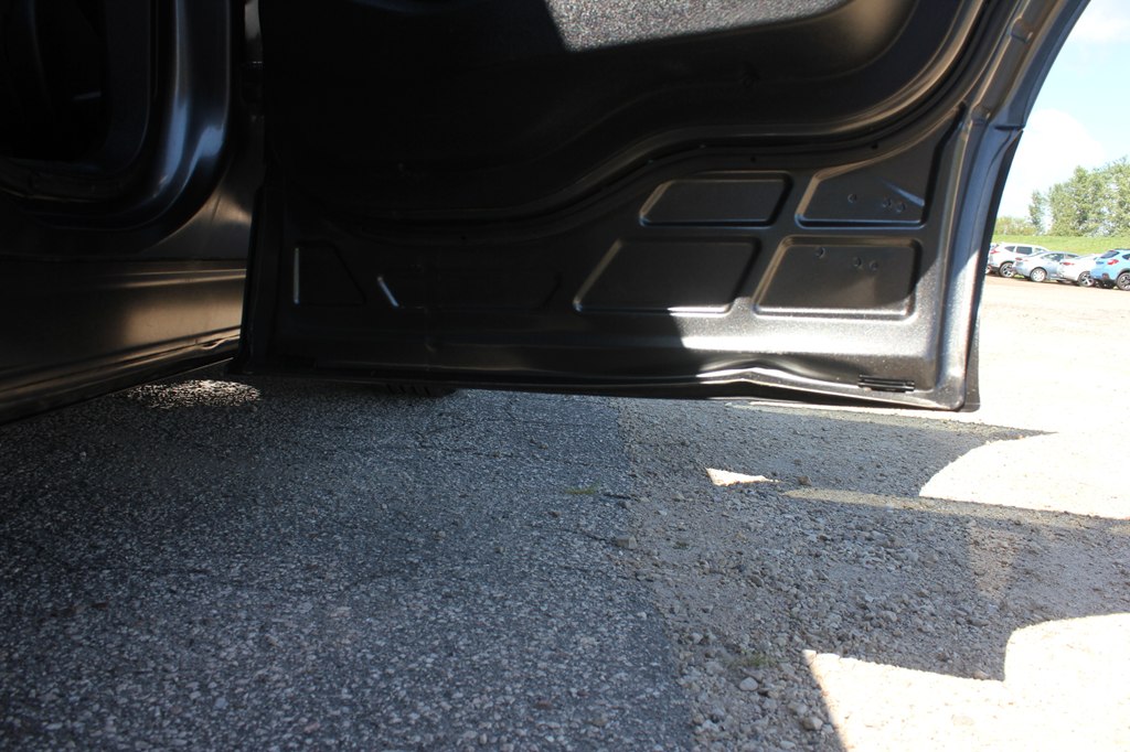 Photo 51 of this FORD EXPLORER