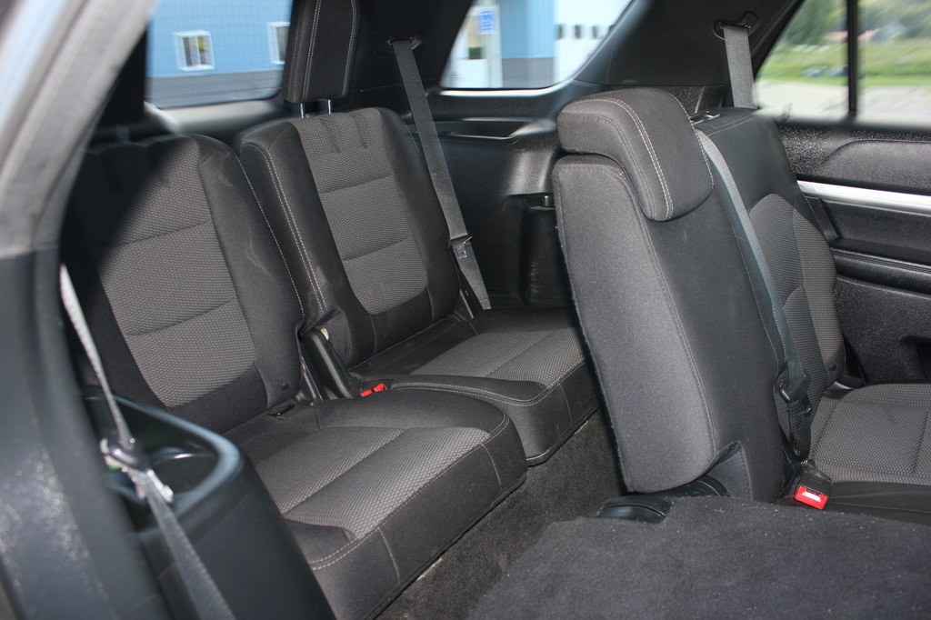 Photo 36 of this FORD EXPLORER