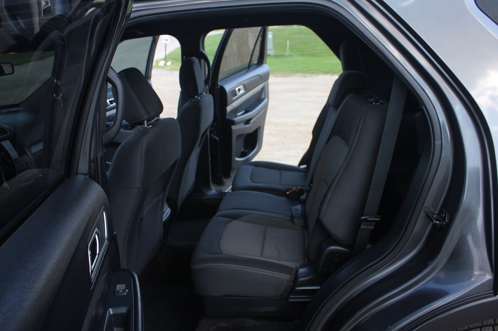 Photo 38 of this FORD EXPLORER