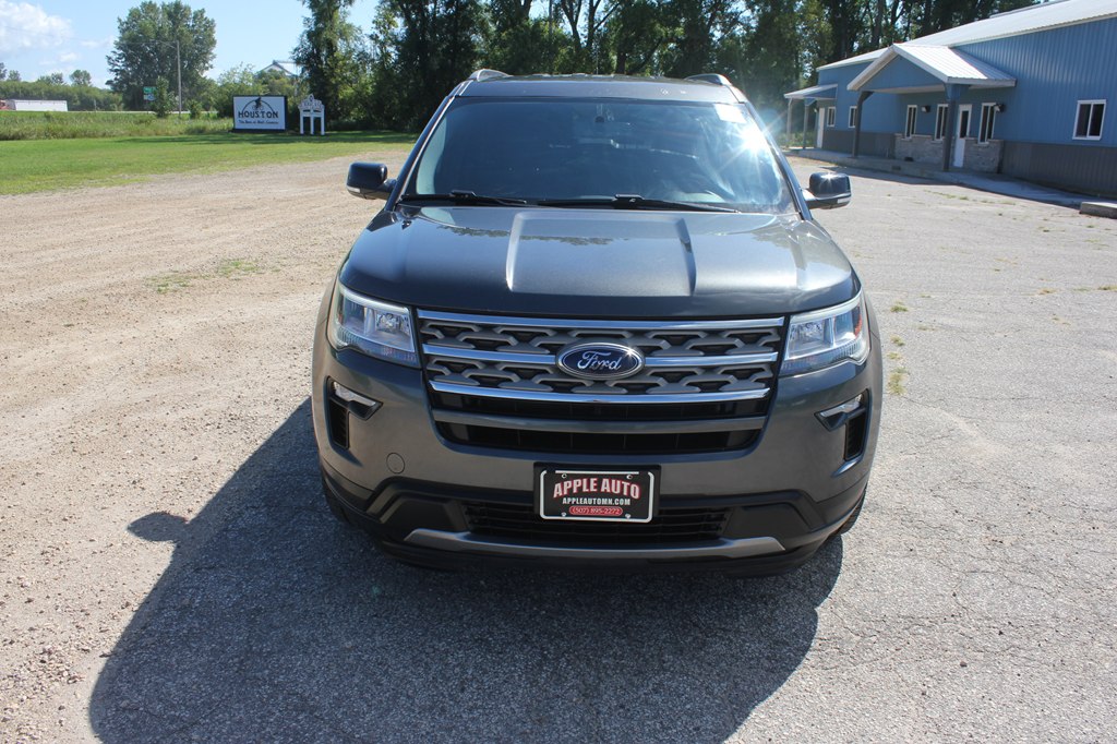 Photo 2 of this FORD EXPLORER