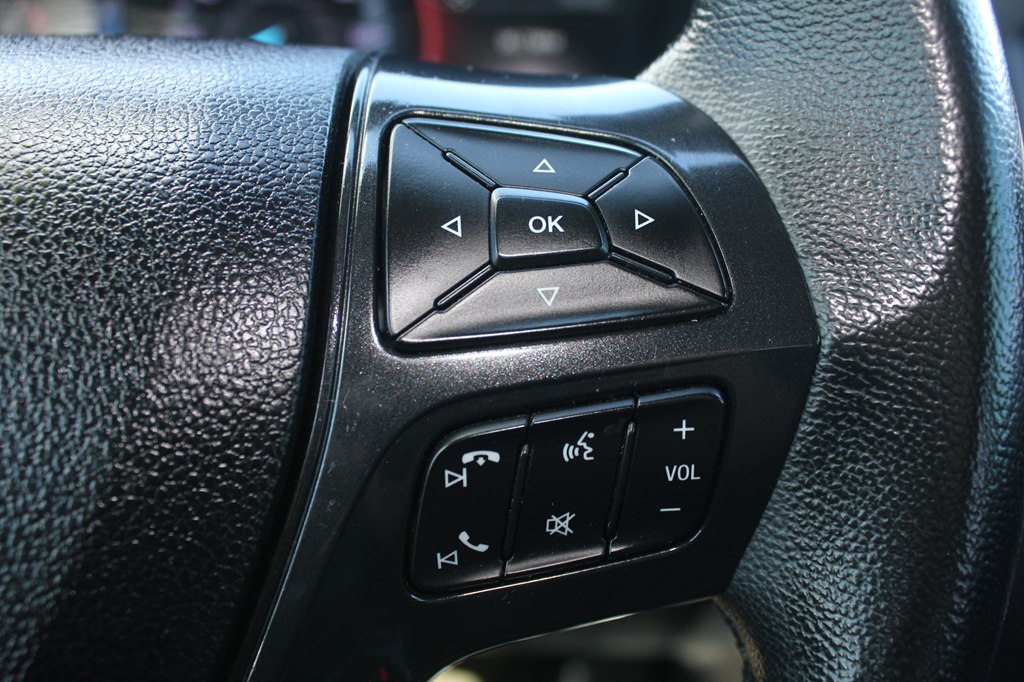 Photo 13 of this FORD EXPLORER