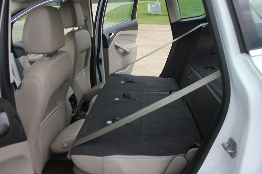 Photo 39 of this FORD C-MAX ENERGI