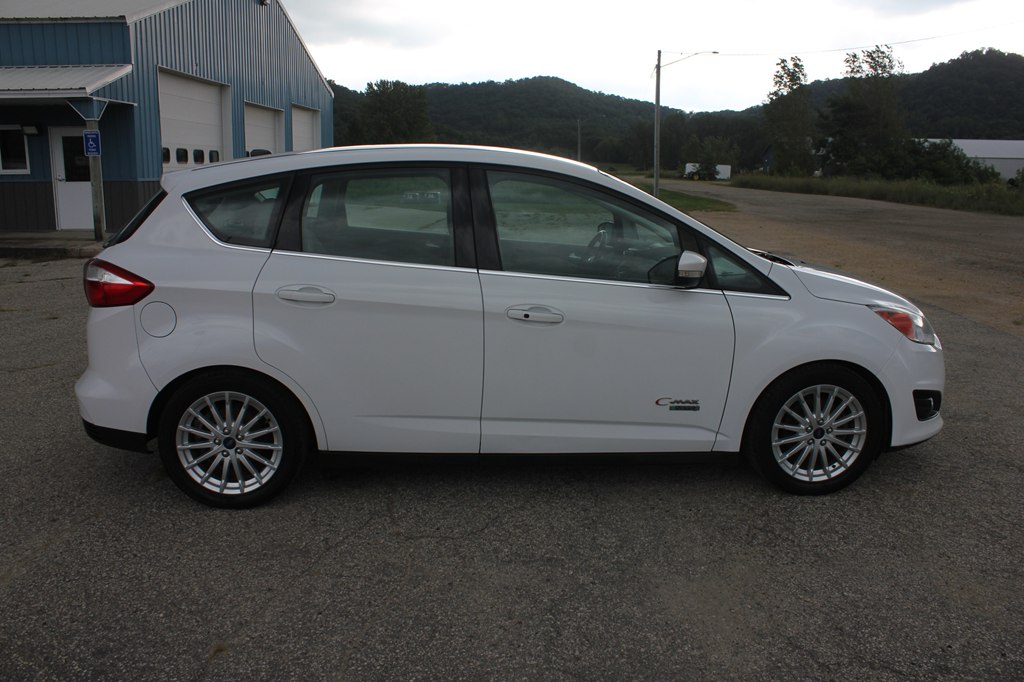 Photo 4 of this FORD C-MAX ENERGI