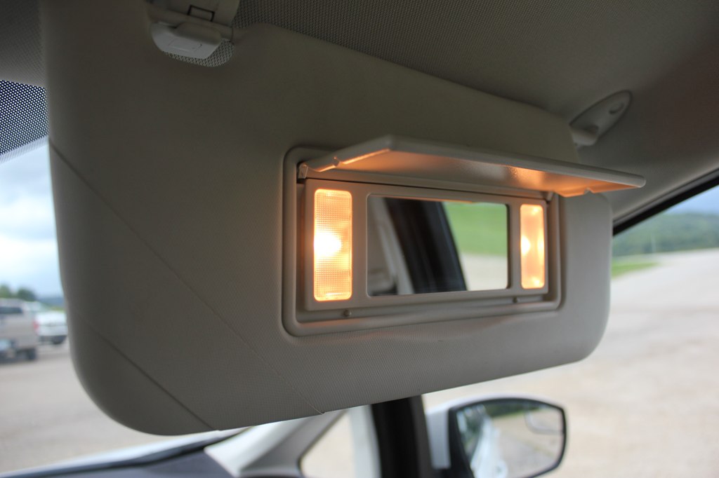 Photo 25 of this FORD C-MAX ENERGI