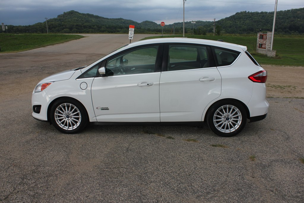 Photo 8 of this FORD C-MAX ENERGI