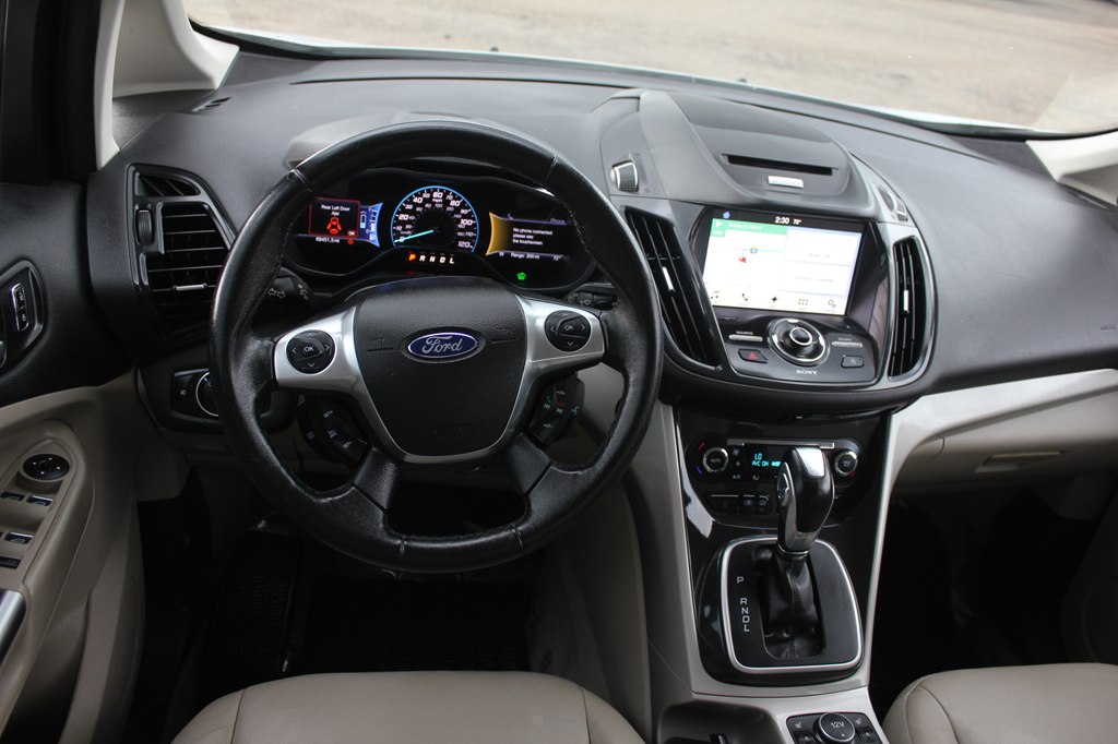 Photo 9 of this FORD C-MAX ENERGI