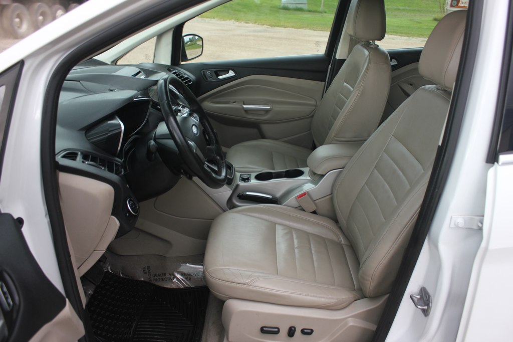 Photo 29 of this FORD C-MAX ENERGI