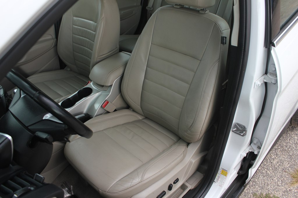 Photo 30 of this FORD C-MAX ENERGI