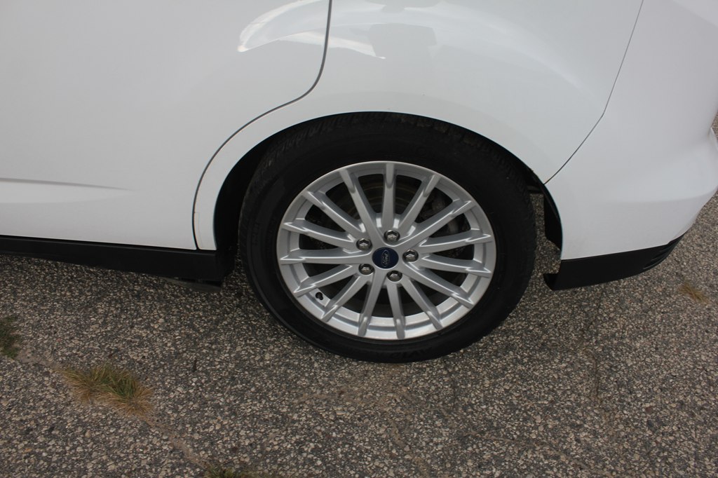 Photo 53 of this FORD C-MAX ENERGI