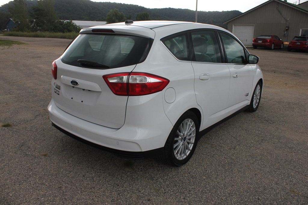 Photo 5 of this FORD C-MAX ENERGI