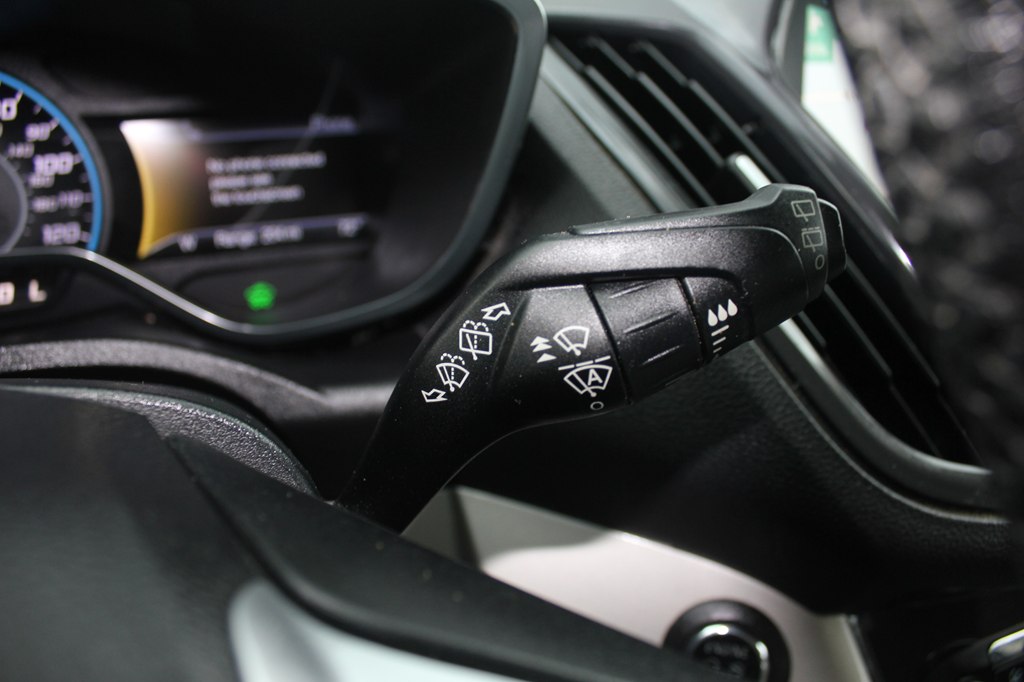 Photo 17 of this FORD C-MAX ENERGI