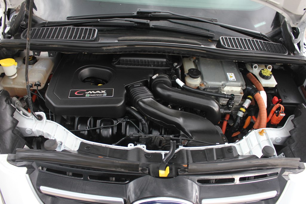 Photo 48 of this FORD C-MAX ENERGI