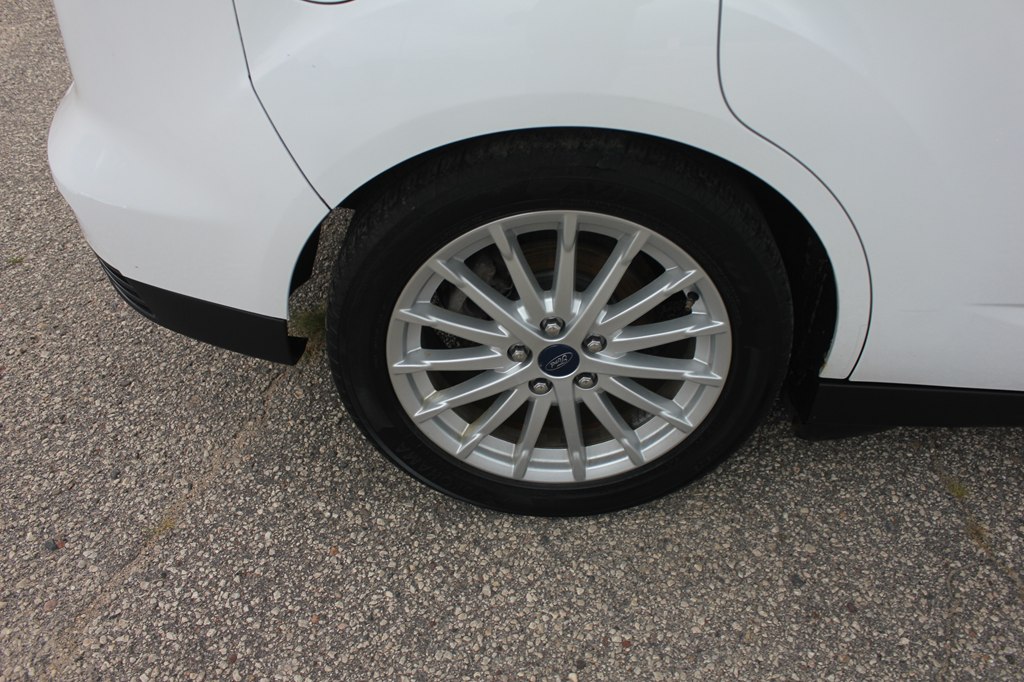 Photo 52 of this FORD C-MAX ENERGI