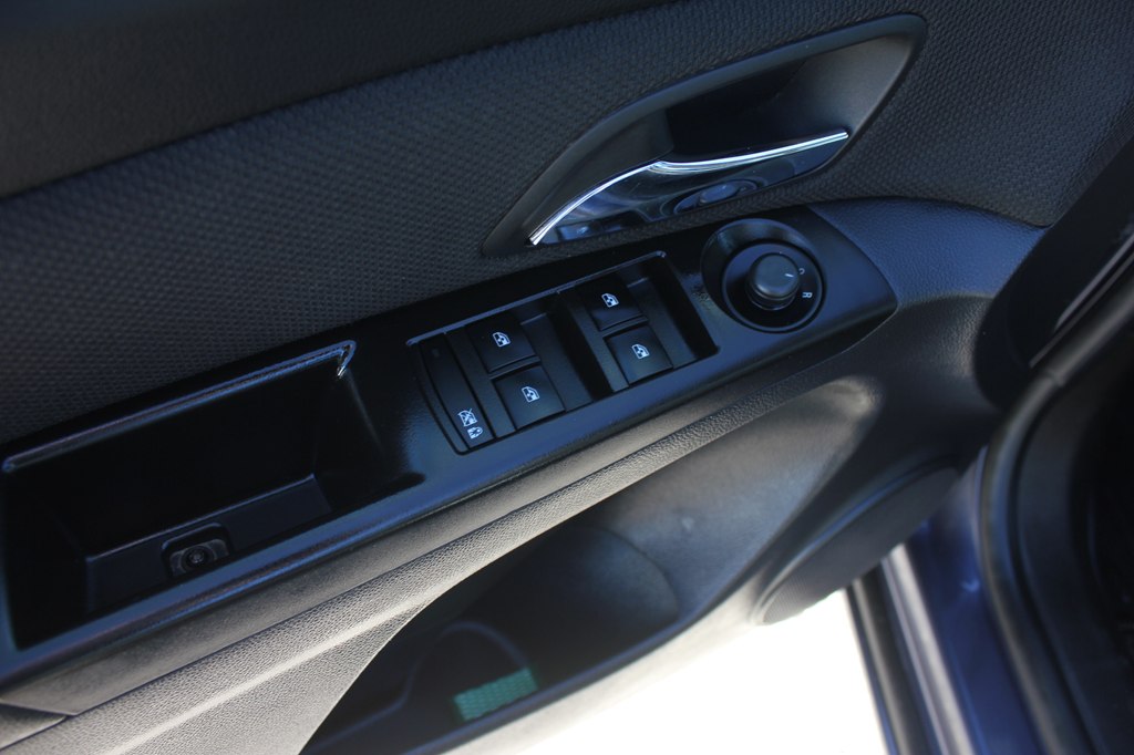 Photo 27 of this CHEVROLET CRUZE
