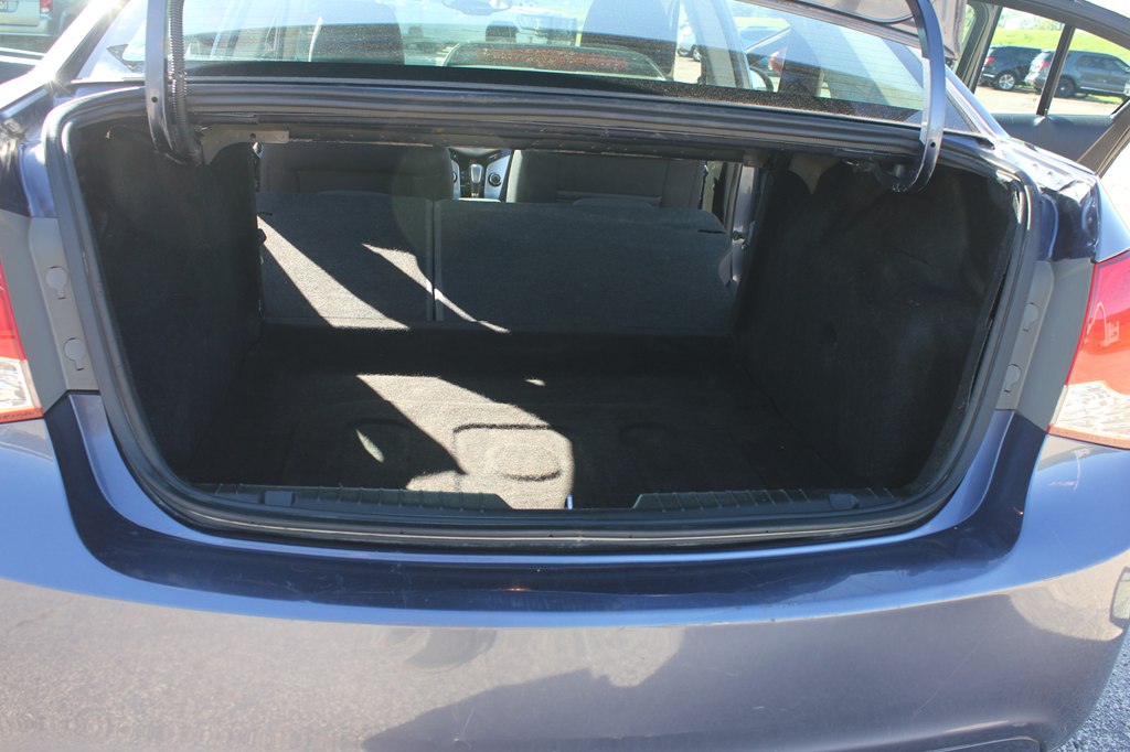 Photo 37 of this CHEVROLET CRUZE