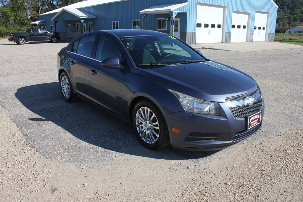 Photo 3 of this CHEVROLET CRUZE