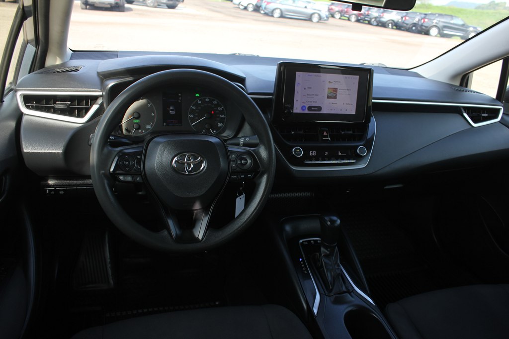 Photo 9 of this TOYOTA COROLLA HYBRID