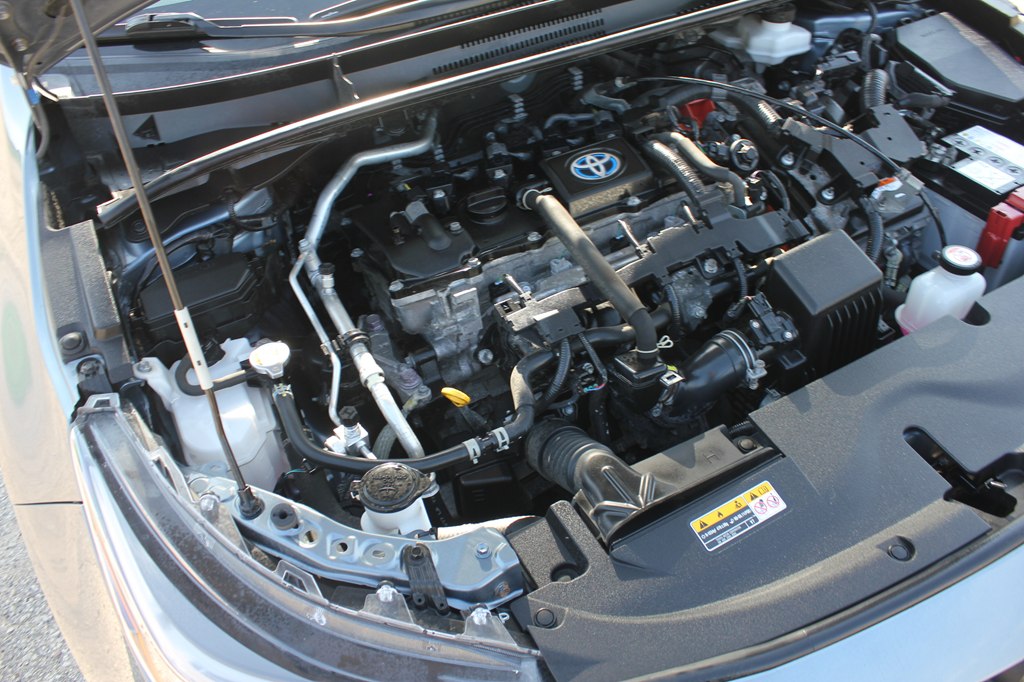 Photo 49 of this TOYOTA COROLLA HYBRID
