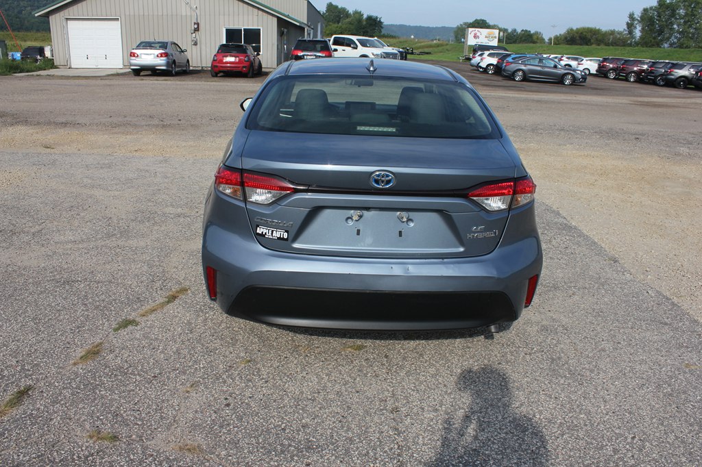 Photo 6 of this TOYOTA COROLLA HYBRID