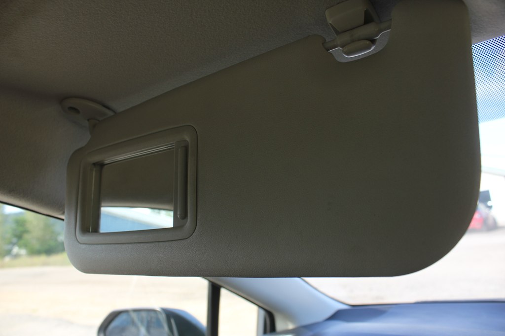 Photo 25 of this TOYOTA COROLLA HYBRID