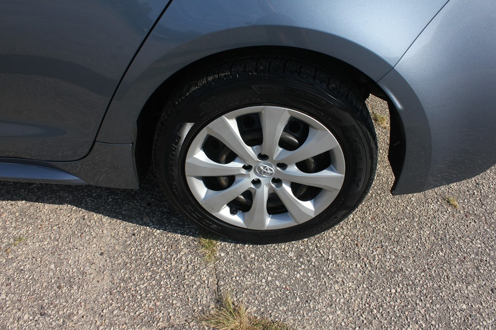 Photo 53 of this TOYOTA COROLLA HYBRID