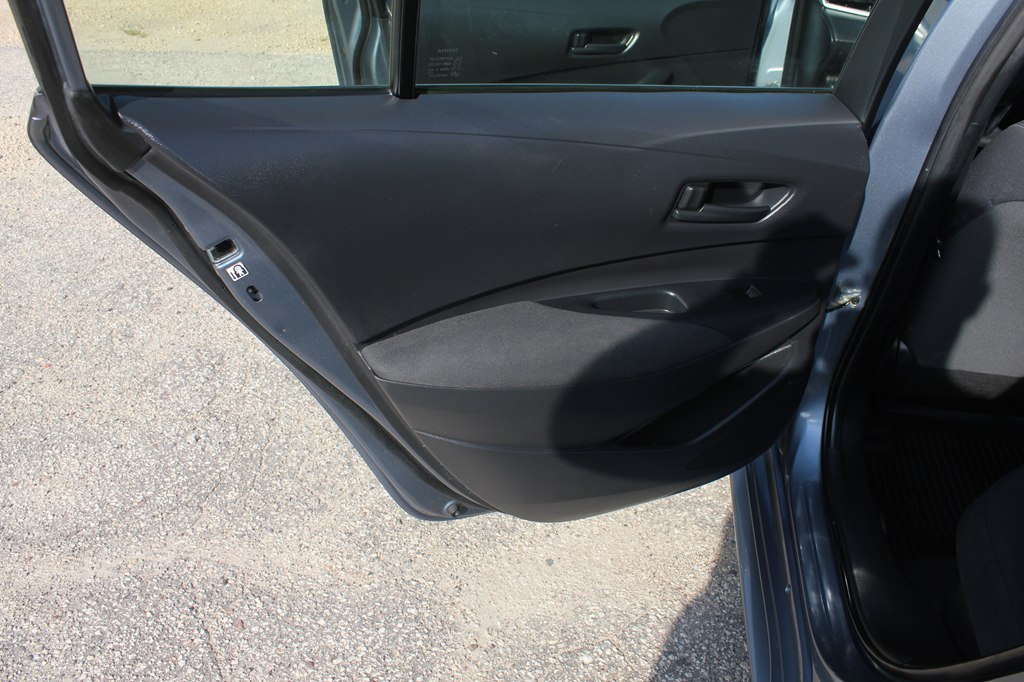 Photo 37 of this TOYOTA COROLLA HYBRID
