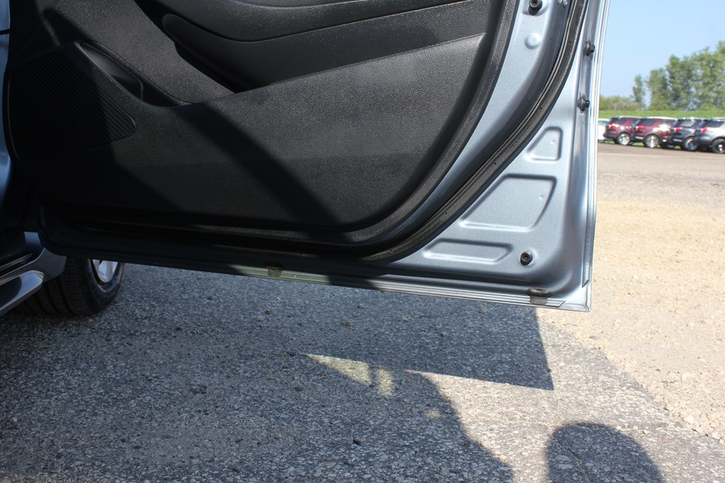 Photo 45 of this TOYOTA COROLLA HYBRID