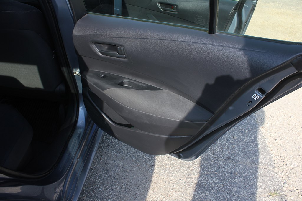 Photo 34 of this TOYOTA COROLLA HYBRID