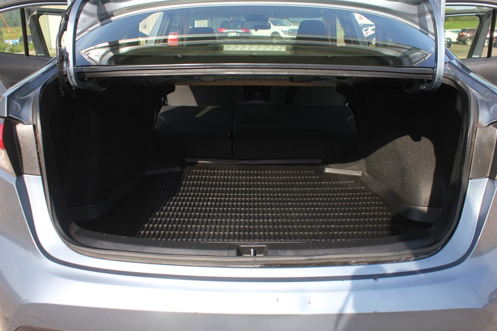 Photo 40 of this TOYOTA COROLLA HYBRID