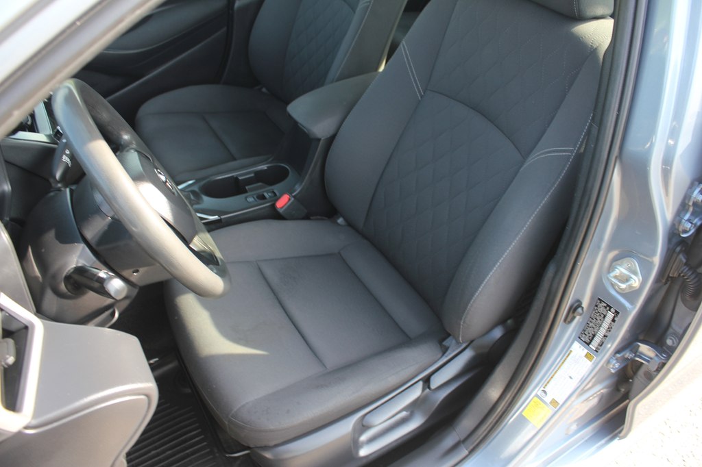 Photo 29 of this TOYOTA COROLLA HYBRID