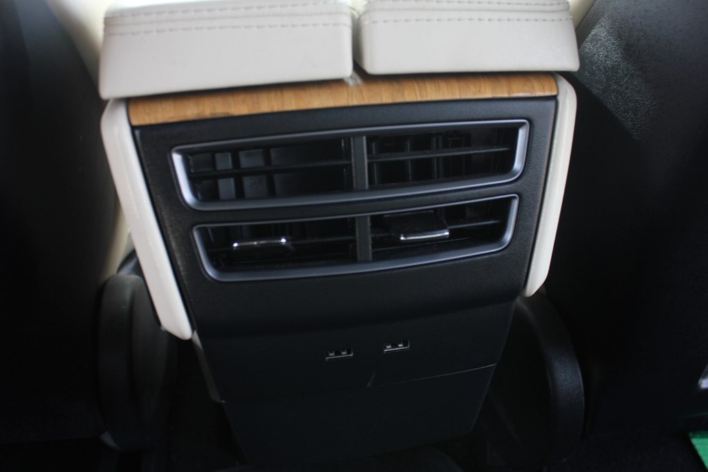 Photo 38 of this TESLA MODEL S