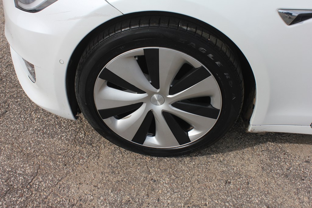 Photo 53 of this TESLA MODEL S