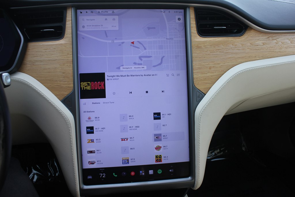 Photo 17 of this TESLA MODEL S