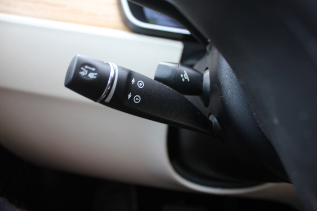 Photo 14 of this TESLA MODEL S