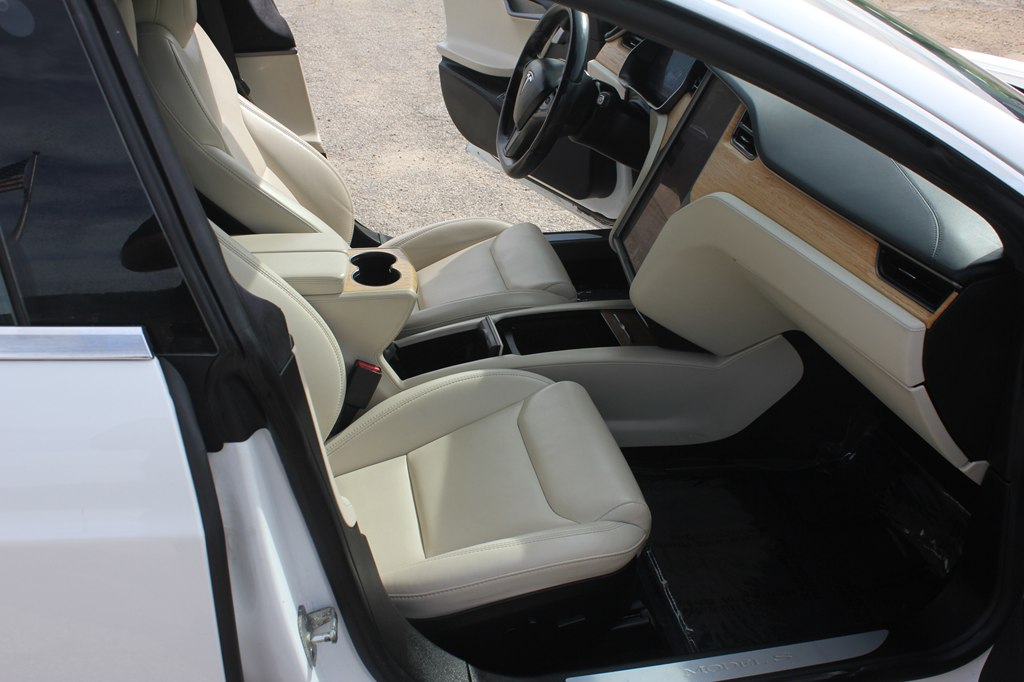 Photo 31 of this TESLA MODEL S