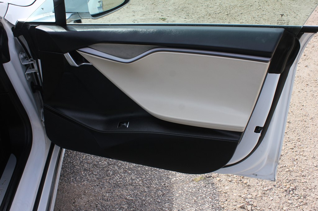 Photo 30 of this TESLA MODEL S