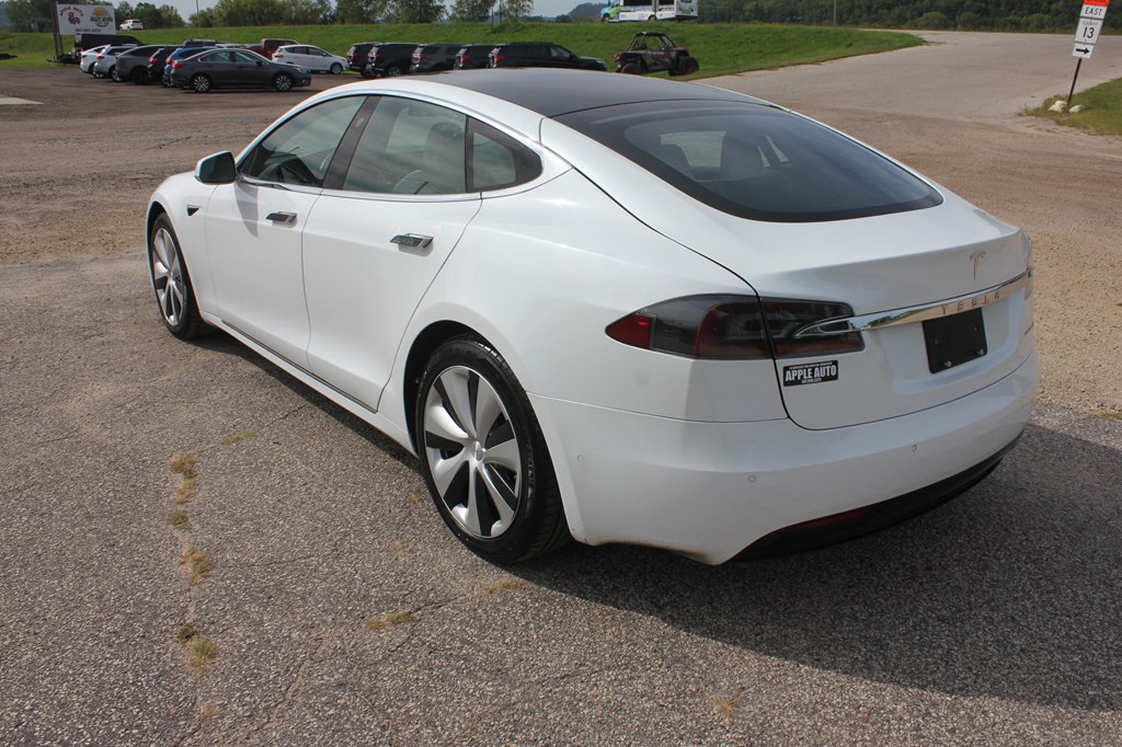 Photo 7 of this TESLA MODEL S