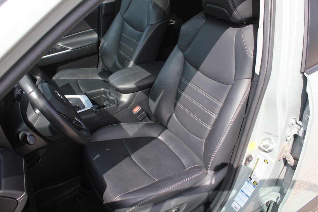 Photo 30 of this TOYOTA RAV4