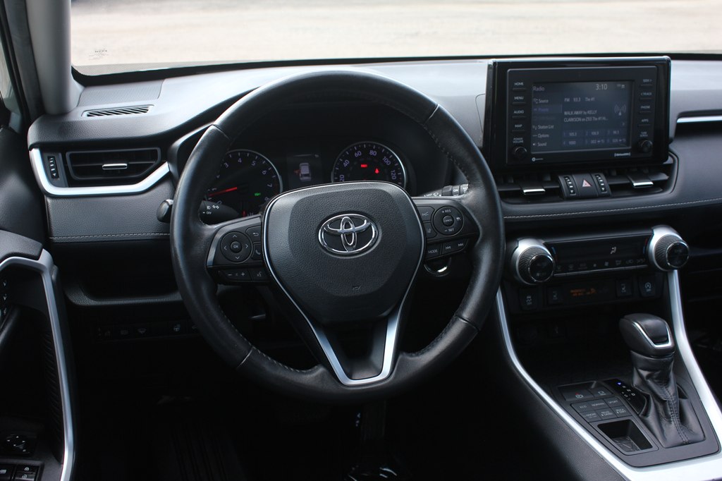 Photo 10 of this TOYOTA RAV4
