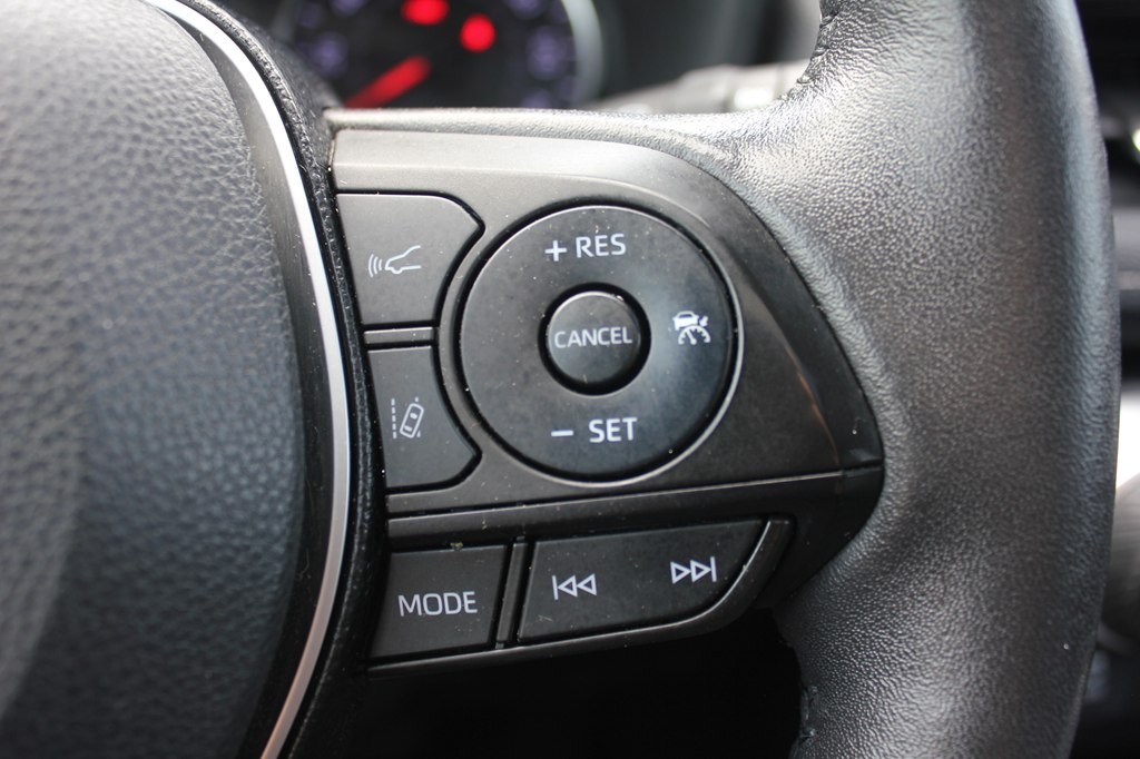 Photo 13 of this TOYOTA RAV4