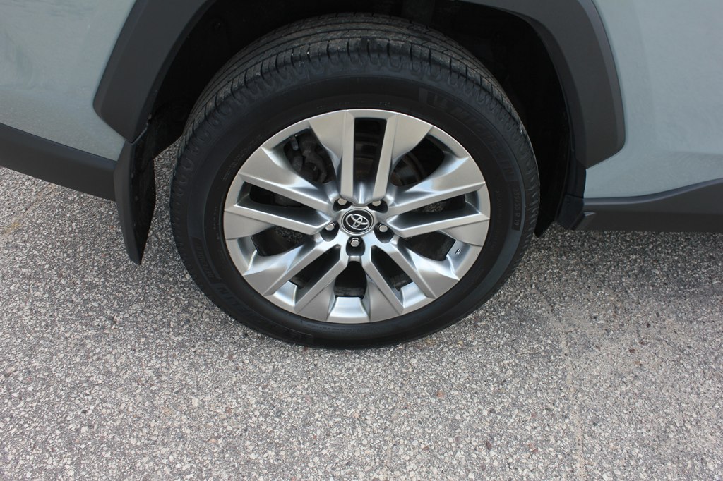 Photo 55 of this TOYOTA RAV4