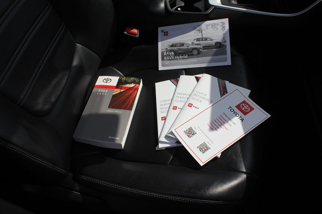 Photo 33 of this TOYOTA RAV4