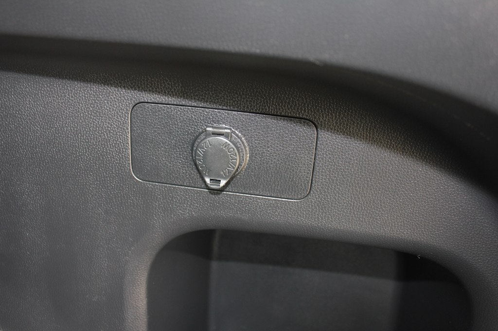 Photo 43 of this TOYOTA RAV4