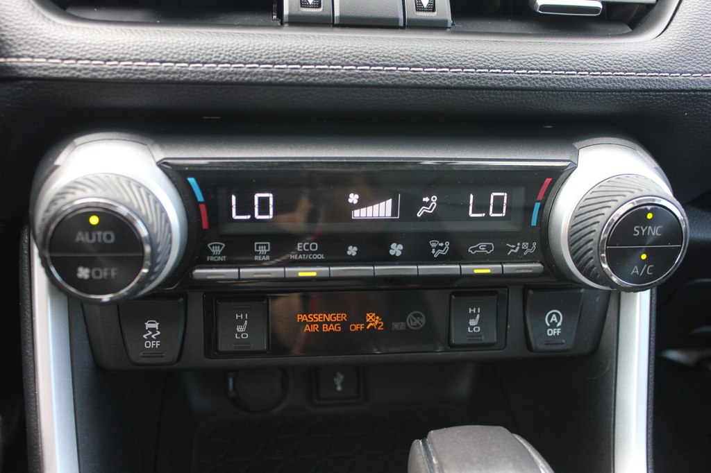 Photo 18 of this TOYOTA RAV4