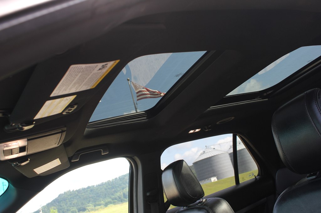 Photo 25 of this FORD EXPLORER